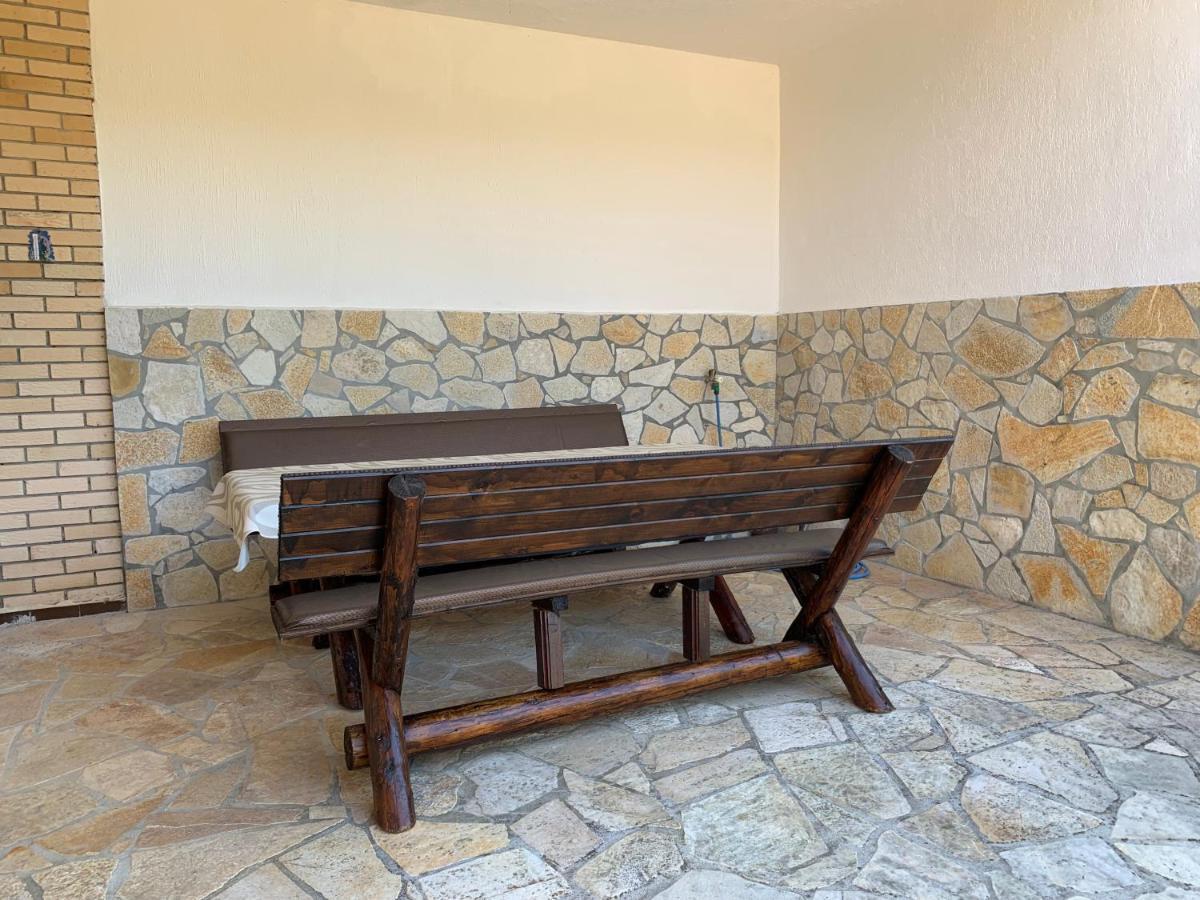 Holiday Home Bratica Улцинь Екстер'єр фото