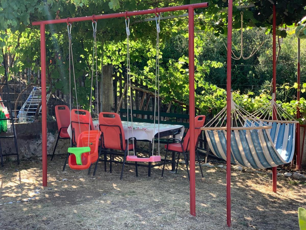 Holiday Home Bratica Улцинь Екстер'єр фото