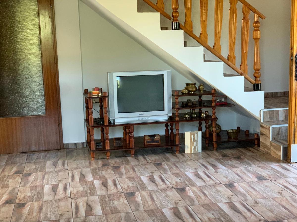 Holiday Home Bratica Улцинь Екстер'єр фото