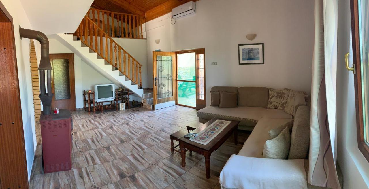 Holiday Home Bratica Улцинь Екстер'єр фото
